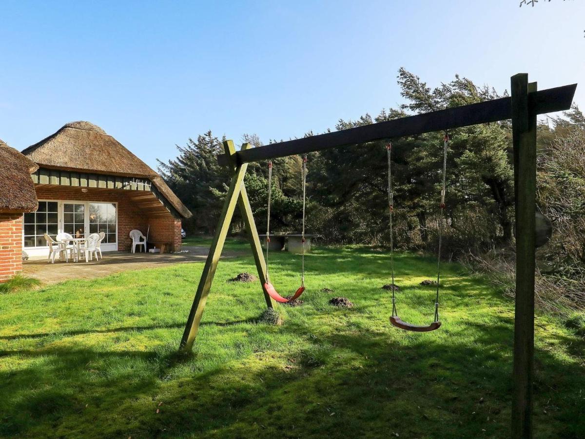 Three-Bedroom Holiday Home In Lokken 1 Εξωτερικό φωτογραφία