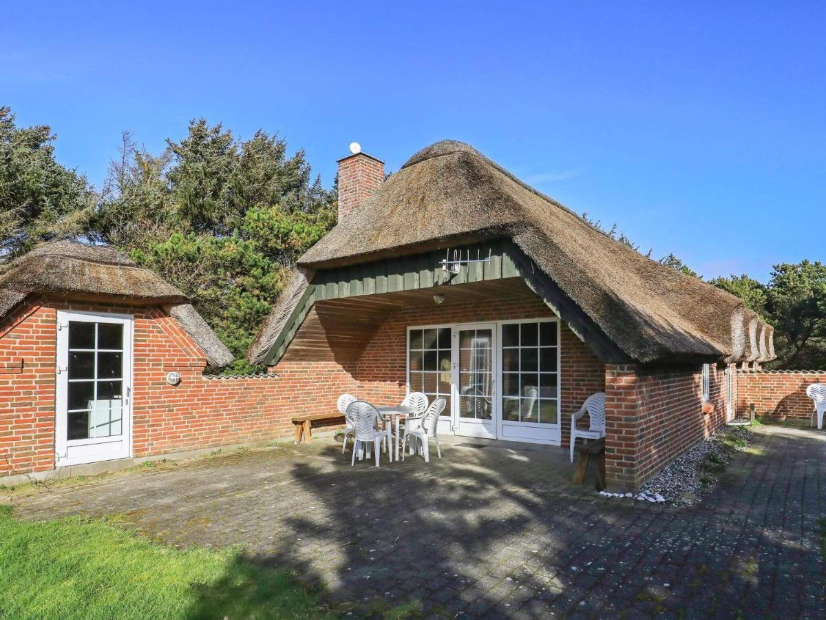 Three-Bedroom Holiday Home In Lokken 1 Εξωτερικό φωτογραφία