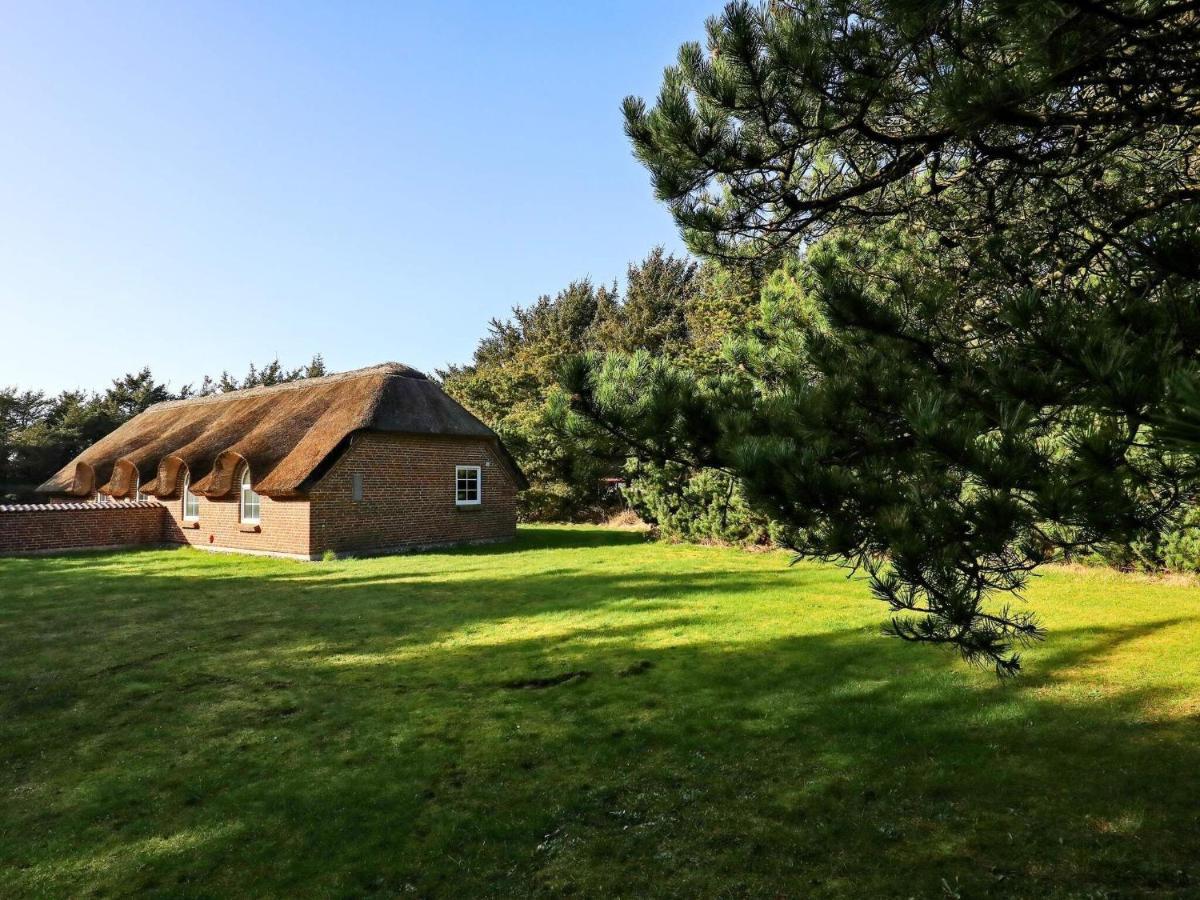 Three-Bedroom Holiday Home In Lokken 1 Εξωτερικό φωτογραφία